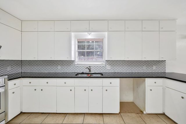 2333 Siesta Lane, Midland, TX 79705