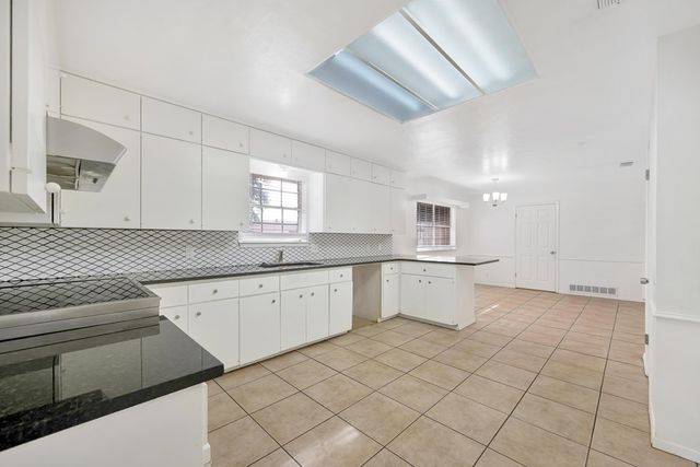 2333 Siesta Lane, Midland, TX 79705