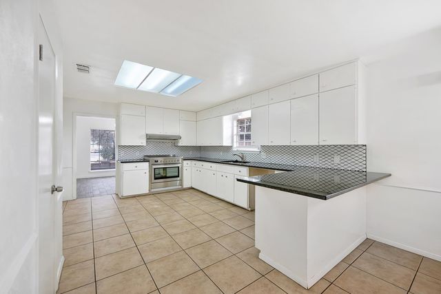 2333 Siesta Lane, Midland, TX 79705