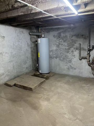 102-51 Jamaica Avenue, Richmond Hill, NY 11418