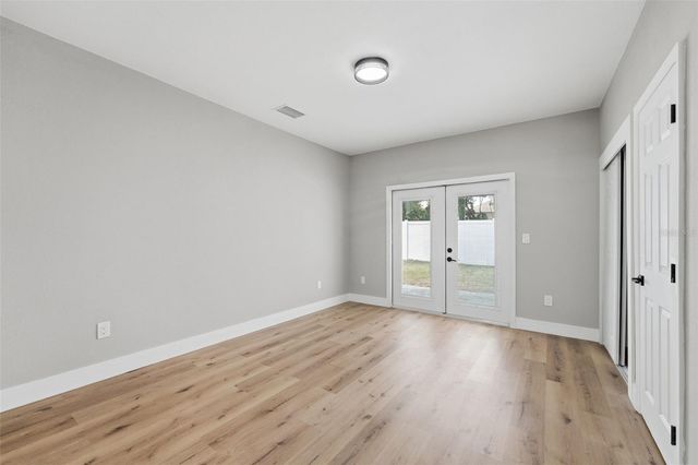 15 E LAUREL STREET, Apopka, FL 32703