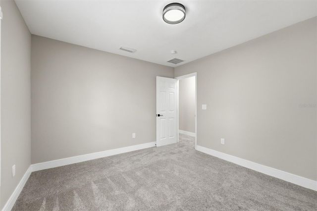 15 E LAUREL STREET, Apopka, FL 32703
