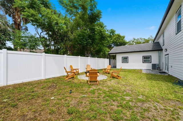 15 E LAUREL STREET, Apopka, FL 32703