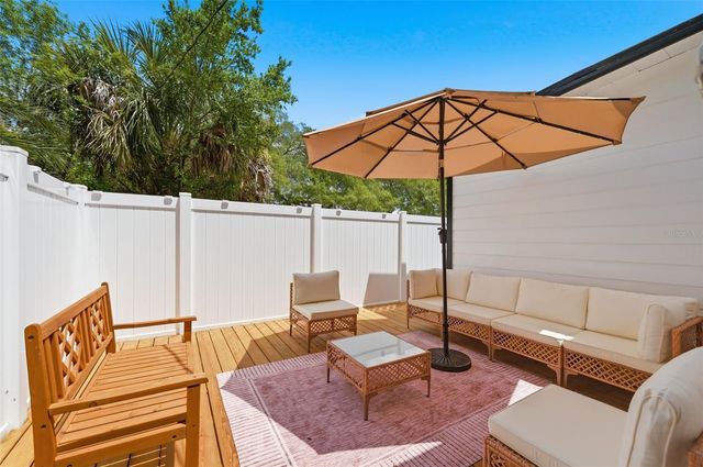 15 E LAUREL STREET, Apopka, FL 32703