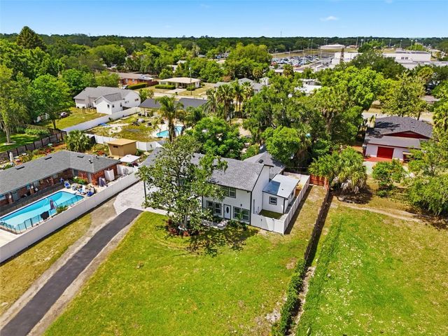 15 E LAUREL STREET, Apopka, FL 32703