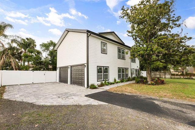 15 E LAUREL STREET, Apopka, FL 32703