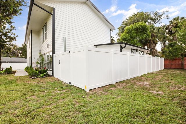 15 E LAUREL STREET, Apopka, FL 32703