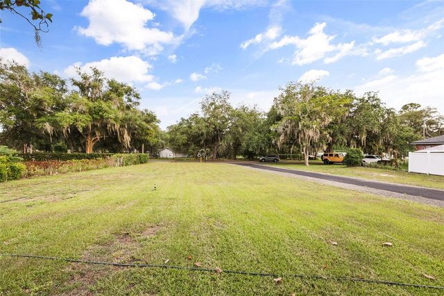 15 E LAUREL STREET, Apopka, FL 32703