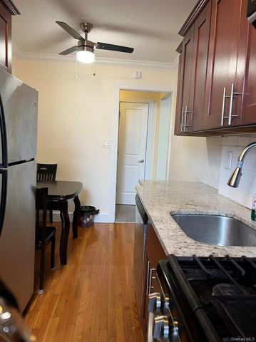 15010 71st Avenue 6J, Flushing, NY 11367