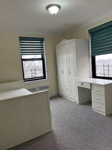 15010 71st Avenue 6J, Flushing, NY 11367