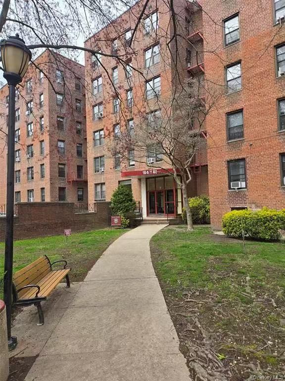 15010 71st Avenue 6J, Flushing, NY 11367