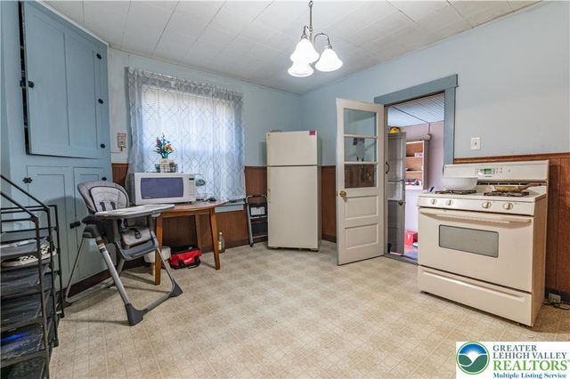 2824 Nazareth Road, Palmer Twp, PA 18045