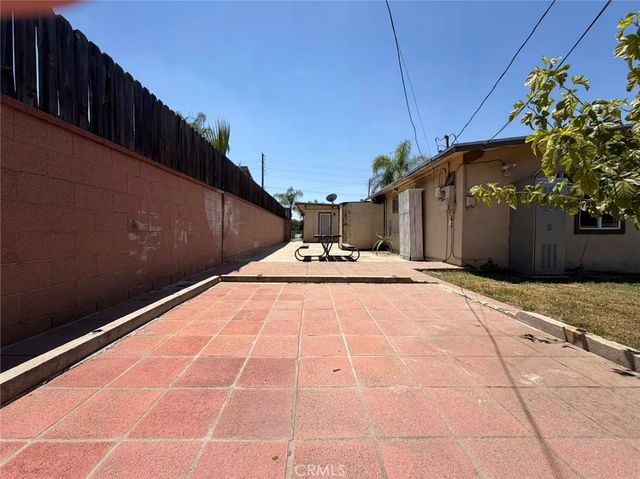 18249 E Gladstone Street, Azusa, CA 91702