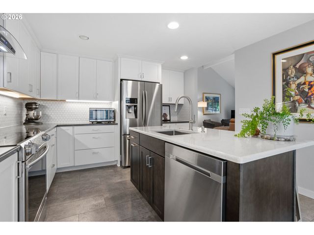 13180 Sw TAPADERA St, Beaverton, OR 97008