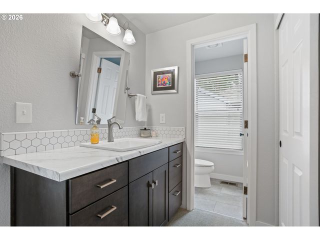 13180 Sw TAPADERA St, Beaverton, OR 97008
