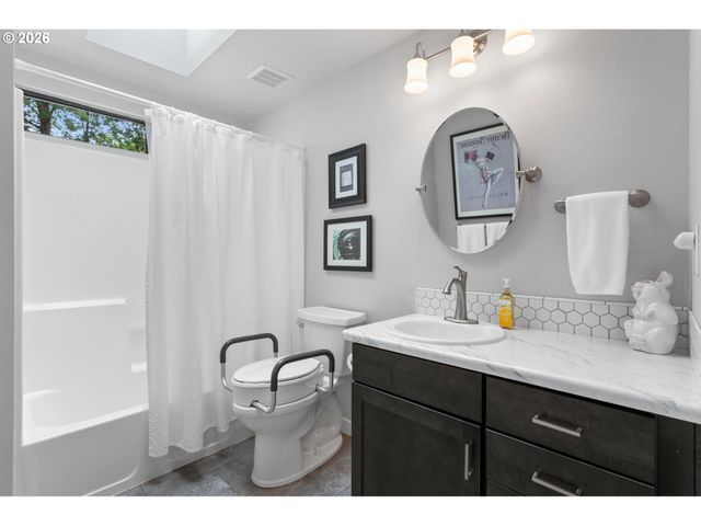 13180 Sw TAPADERA St, Beaverton, OR 97008
