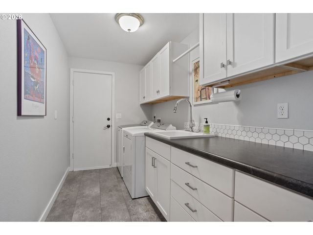 13180 Sw TAPADERA St, Beaverton, OR 97008