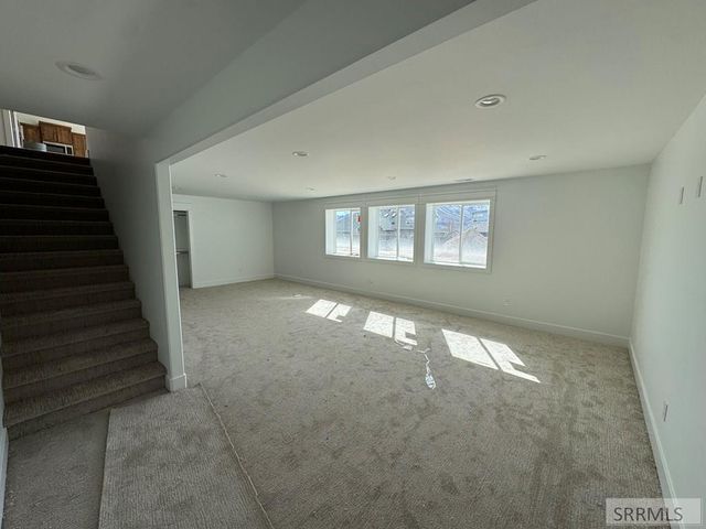 3013 Dewinter Dr, Pocatello, ID 83204