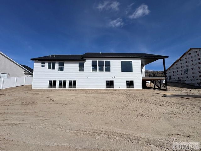 3013 Dewinter Dr, Pocatello, ID 83204