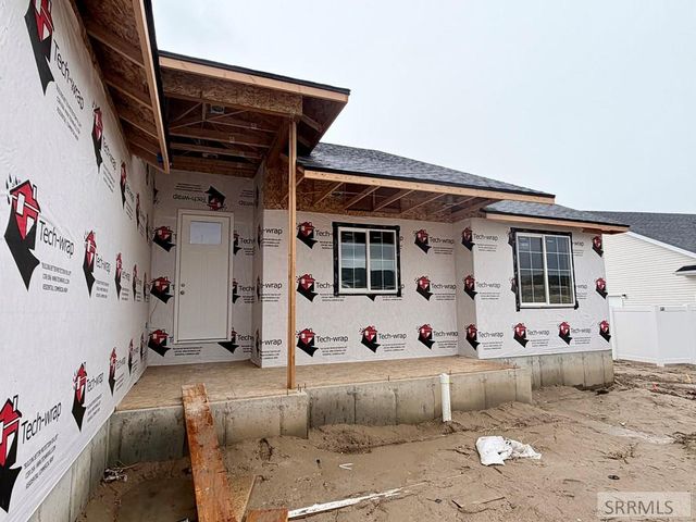 3013 Dewinter Dr, Pocatello, ID 83204