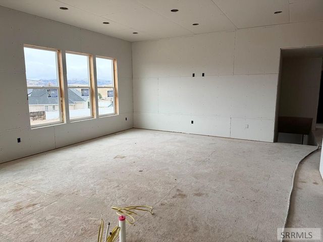 3013 Dewinter Dr, Pocatello, ID 83204