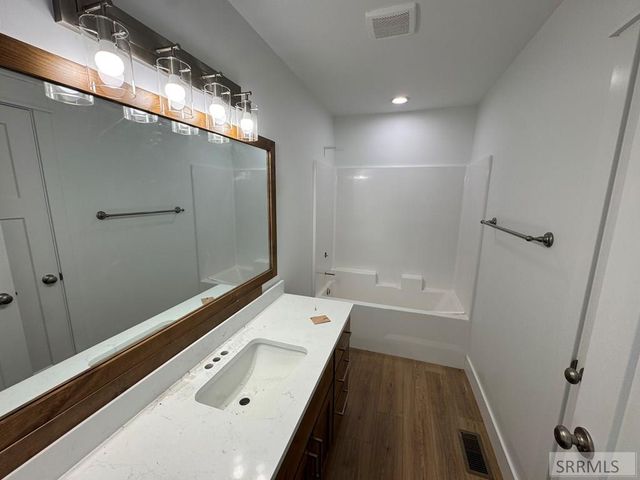 3013 Dewinter Dr, Pocatello, ID 83204