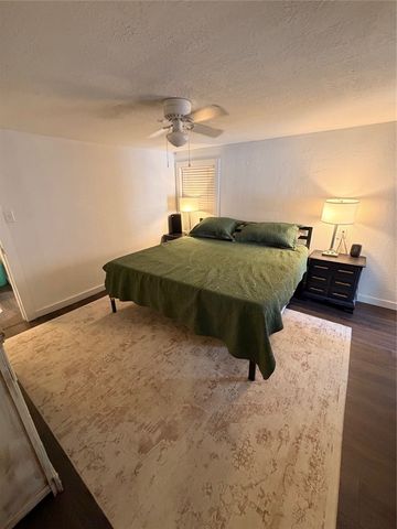 312 E H Street, Russellville, AR 72801