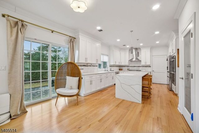 4 Scott Ter, Livingston Twp., NJ 07039