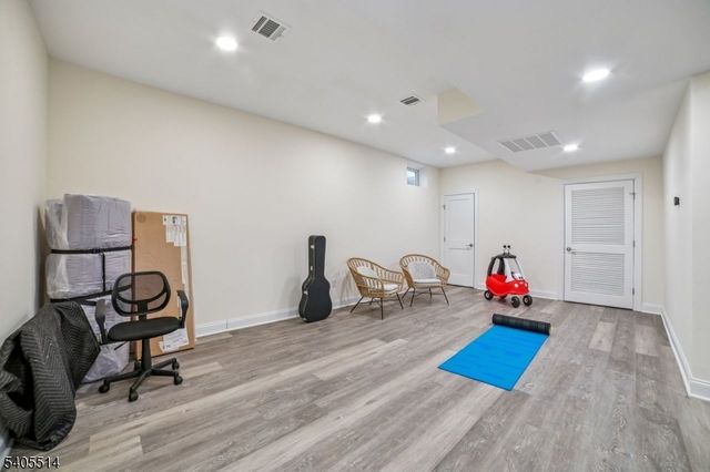 4 Scott Ter, Livingston Twp., NJ 07039