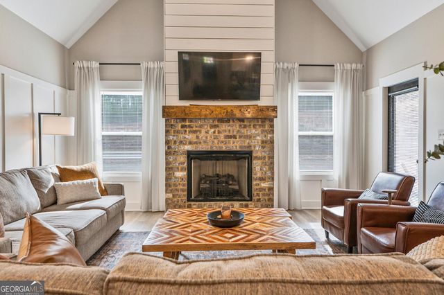 155 Creekside Lane, Forsyth, GA 31029