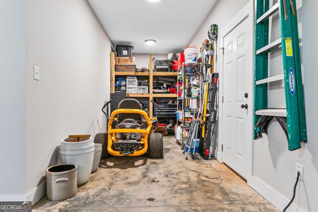 155 Creekside Lane, Forsyth, GA 31029