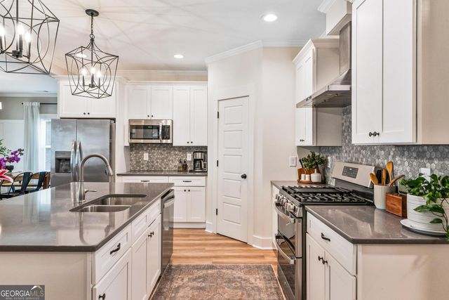 155 Creekside Lane, Forsyth, GA 31029