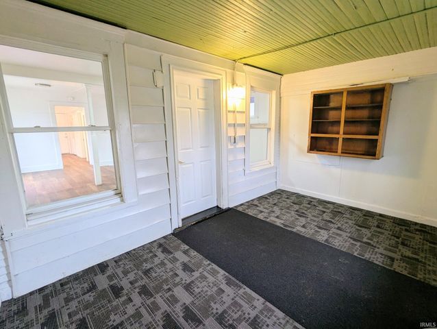 221 N G Street, Marion, IN 46952