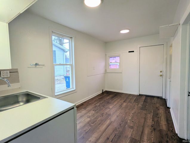 221 N G Street, Marion, IN 46952