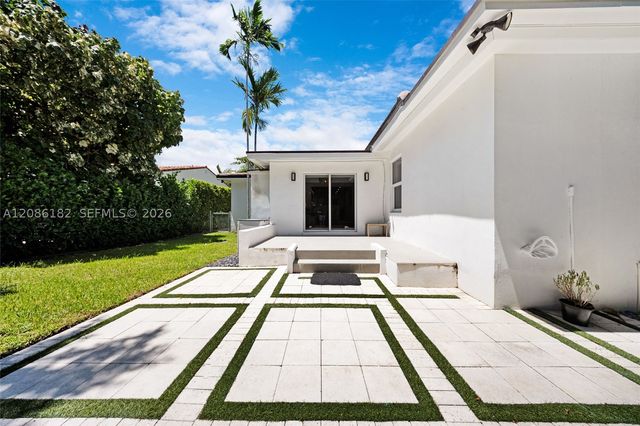 817 Tangier St, Coral Gables, FL 33134