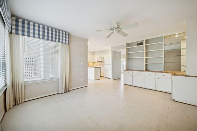 11521 Village Place Drive 154, Houston, TX 77077