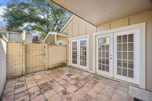 11521 Village Place Drive 154, Houston, TX 77077