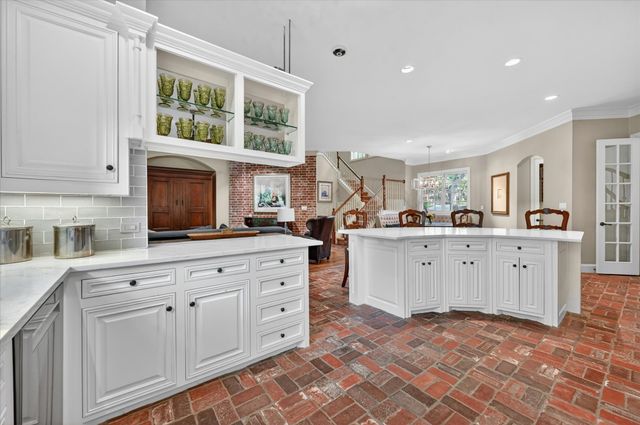 731 Creekwood Drive N, Fairview, TX 75069