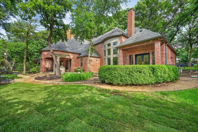 731 Creekwood Drive N, Fairview, TX 75069