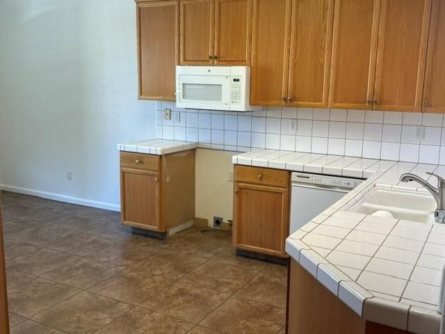 987 Pearwood Cir, Lodi, CA 95242