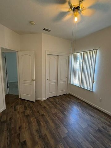 987 Pearwood Cir, Lodi, CA 95242