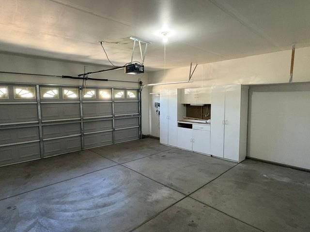 987 Pearwood Cir, Lodi, CA 95242