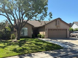 987 Pearwood Cir, Lodi, CA 95242