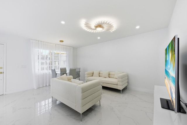 618 Normandy M, Delray Beach, FL 33484