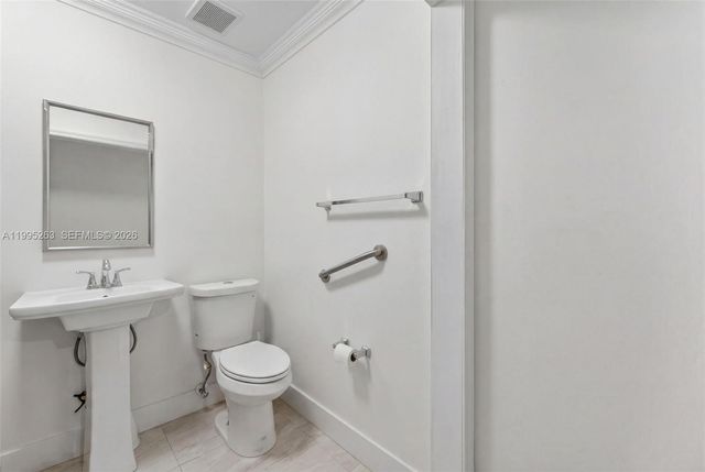 14747 SW 82nd St, Miami, FL 33193