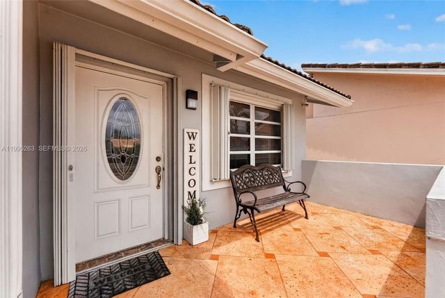 14747 SW 82nd St, Miami, FL 33193