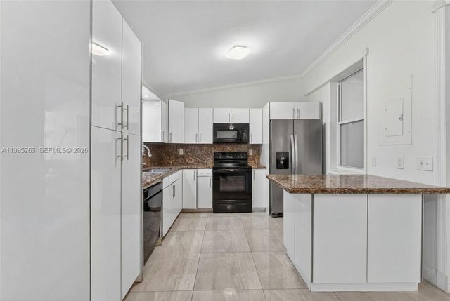 14747 SW 82nd St, Miami, FL 33193