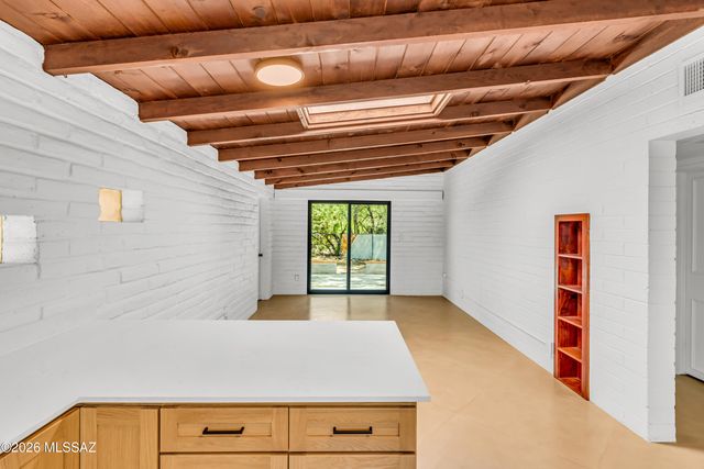 5829 E Waverly Street, Tucson, AZ 85712