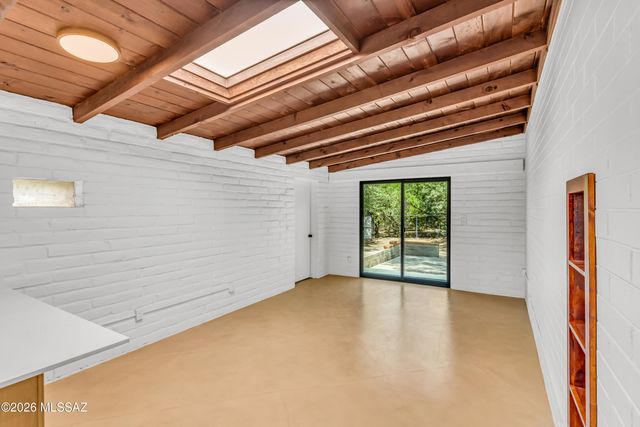 5829 E Waverly Street, Tucson, AZ 85712