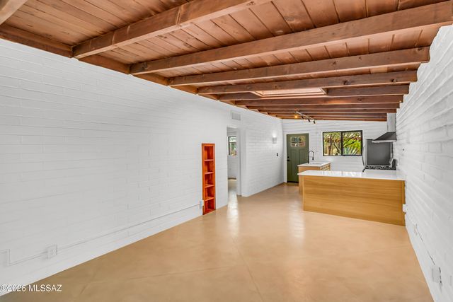 5829 E Waverly Street, Tucson, AZ 85712